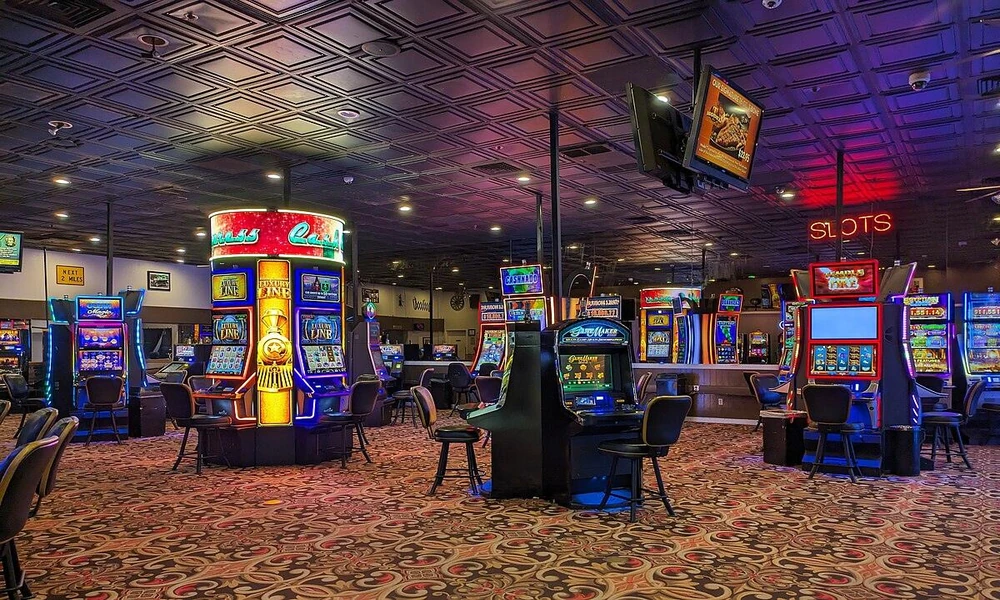 Online Slot Stacked Wilds Create Broader Matching Possibilities During Spins